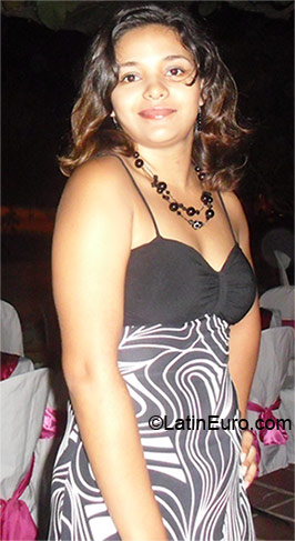 Date this georgeous Colombia girl Lorraine from Barranquilla CO7993