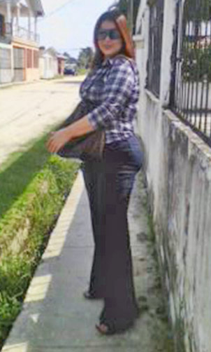 Date this pretty Honduras girl Luz Marina from San Pedro Sula HN408