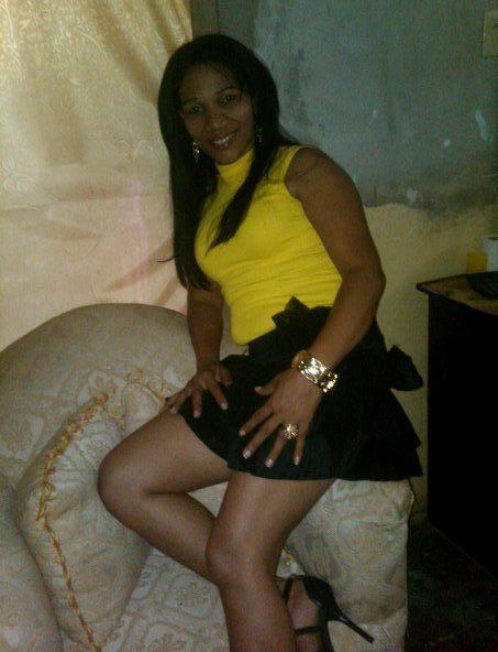 Date this sultry Dominican Republic girl Angela mendoza from Nagua DO9359