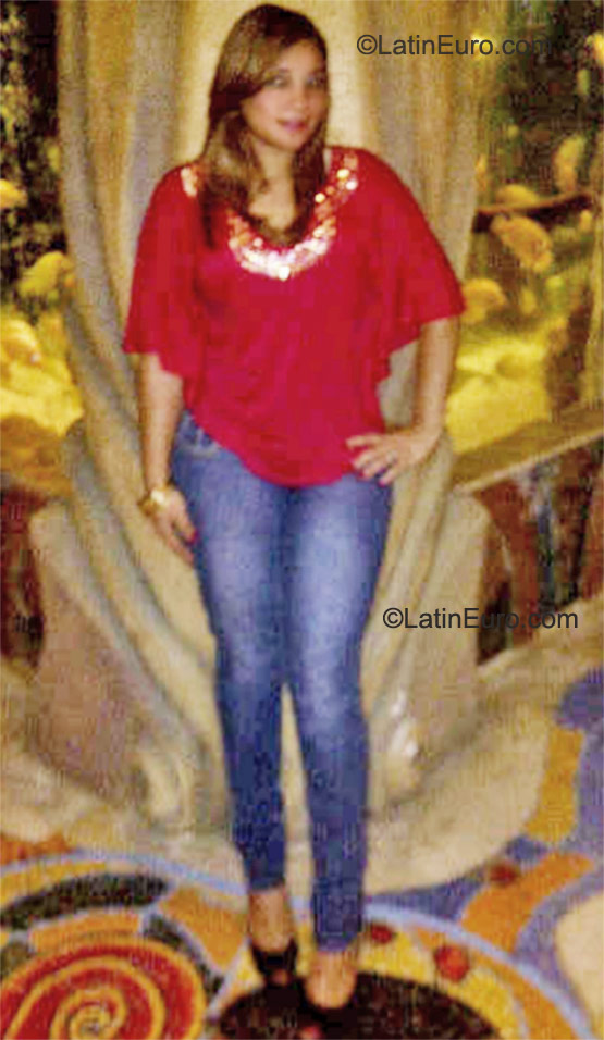 Date this lovely Dominican Republic girl Yosmeiry from Puerto Plata DO9370