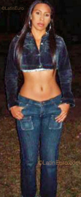 Date this pretty Colombia girl Dicat from Popayan CO8110