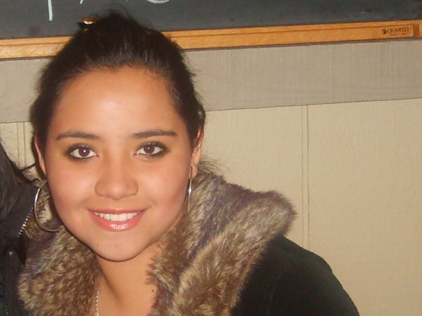 Date this georgeous Colombia girl Claudia from Bogota CO8147