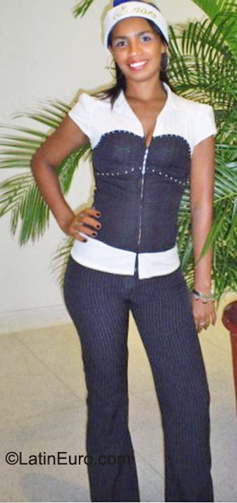Date this beautiful Colombia girl Grace from Barranquilla CO8150