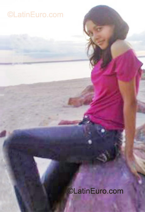 Date this happy Brazil girl Kamyla from Manaus BR6638