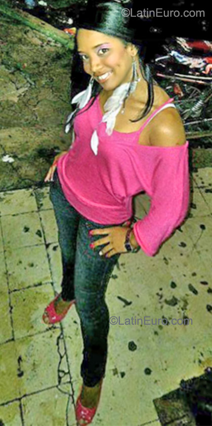 Date this young Dominican Republic girl Lissette caroli from Santo Domingo DO9525