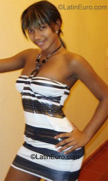 Date this delightful Dominican Republic girl Lanegra2126 from Santo Domingo DO9534