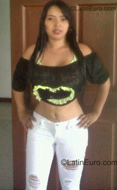 Date this lovely Colombia girl Sandra milena r from Cali CO8209