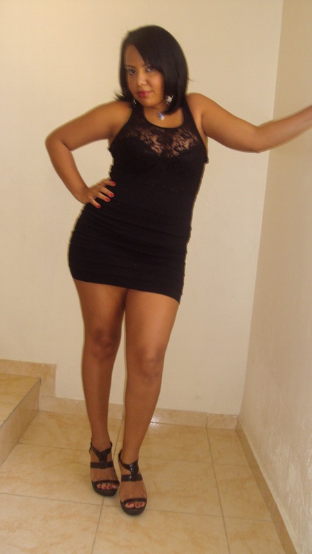 Date this hard body Bhutan girl Marlen from Santiago DO9536