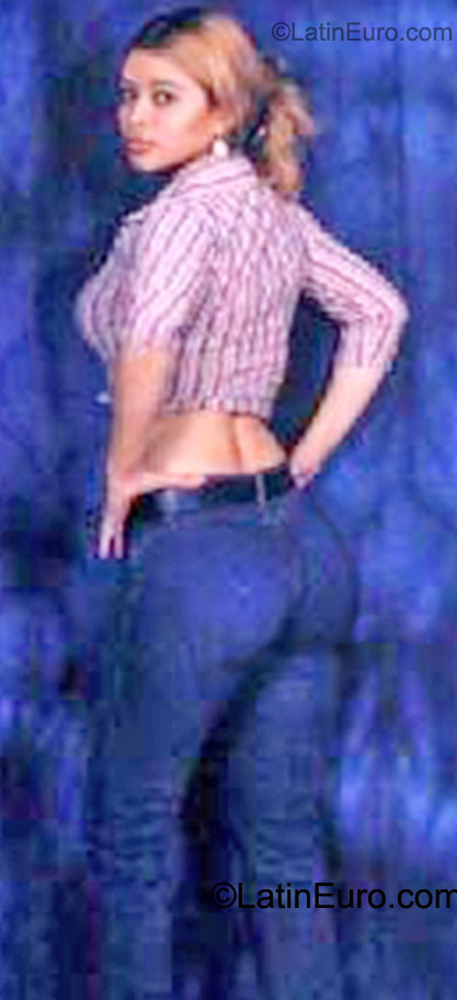 Date this georgeous Honduras girl Esmeralda from San Pedro Sula HN441