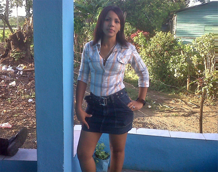 Date this lovely Dominican Republic girl Tenesy from  DO9592
