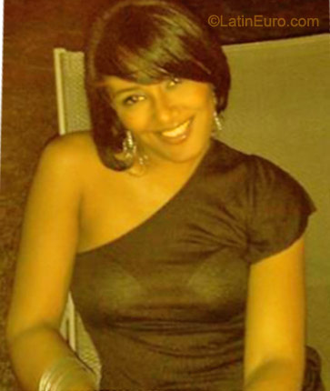 Date this happy Dominican Republic girl Vanessa from San Felipe DO9598