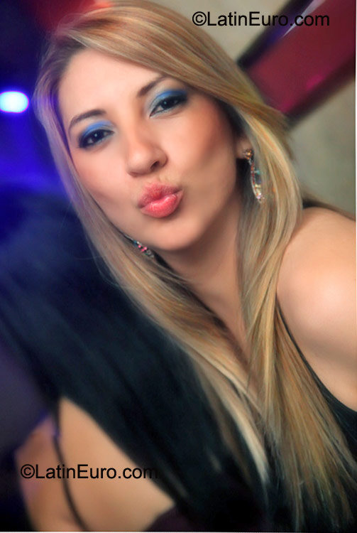 Date this good-looking Brazil girl Carol from Itu BR6103