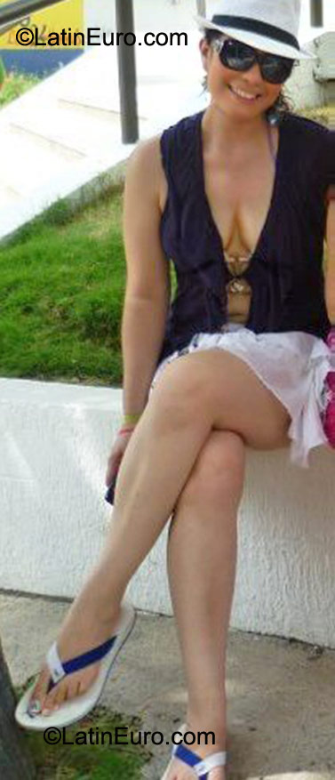 Date this lovely Colombia girl Diana from Bucaramanga CO8346
