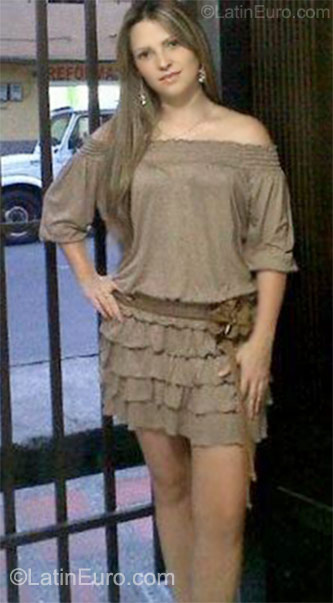 Date this voluptuous Colombia girl Mary from Medellin CO8314