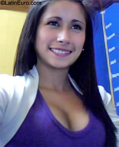 Date this fun Colombia girl Nattalia from Bogota D.c CO8369