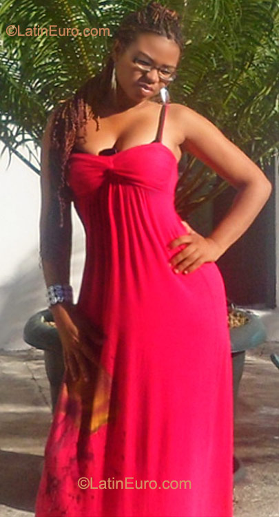 Date this charming Dominican Republic girl Dorys from Santo Domingo DO9694
