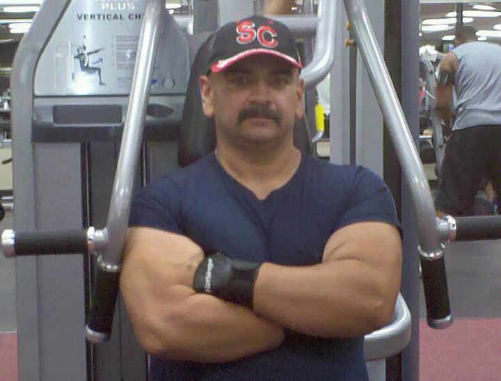 Date this attractive United States man Luis from Chicago US11679