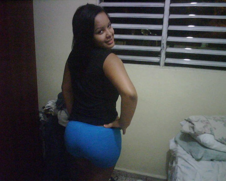 Date this pretty Dominican Republic girl Estefany from Santo Domingo DO9782