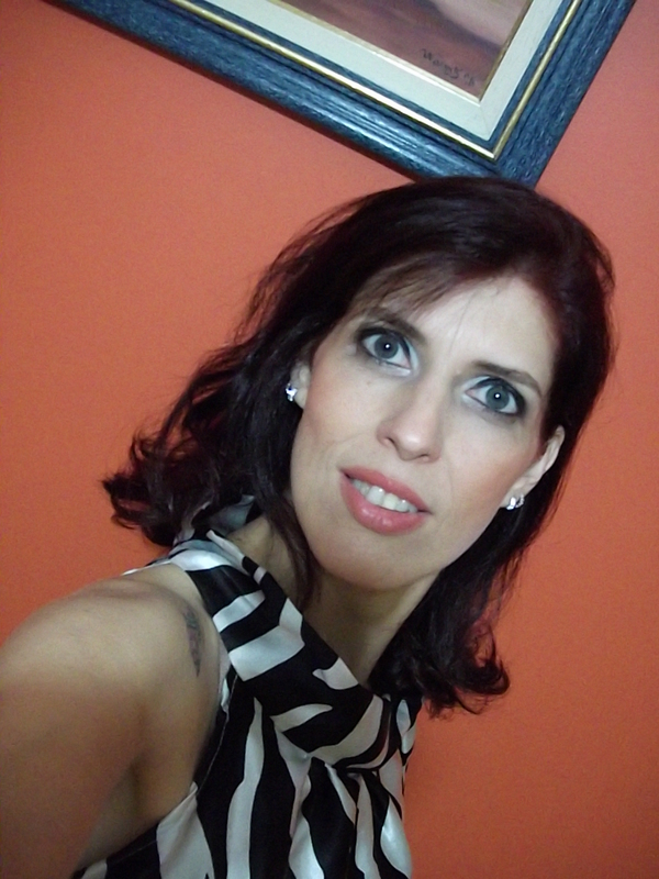 Date this georgeous Brazil girl Simone from Joinville BR6170