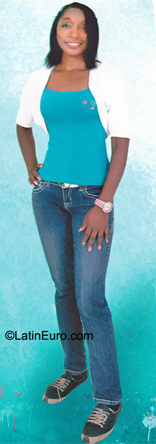 Date this beautiful Colombia girl Carmen from Cali CO21158