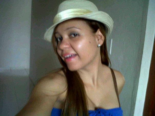 Date this hard body Dominican Republic girl Yiseli from Santiago DO9826