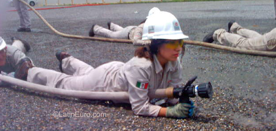 Date this tall Mexico girl Lizette from Poza Rica MX523