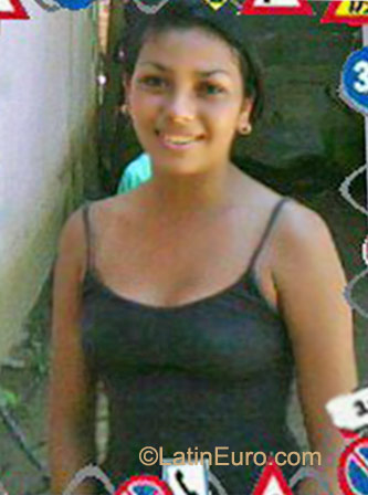 Date this fun Colombia girl Maria from Pelaya CO11472