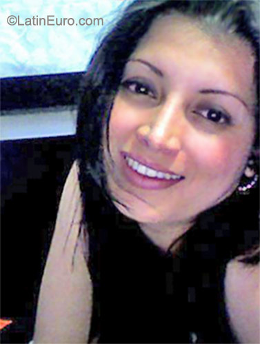 Date this young Colombia girl Giselle736 from Bogota CO8591