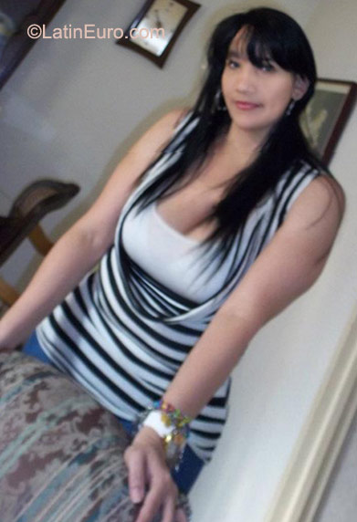 Date this beautiful Colombia girl Olga Lucia from Armenia CO8653