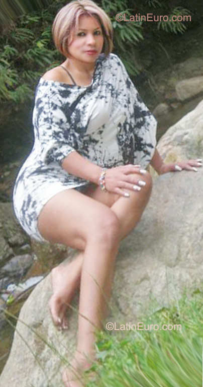 Date this passionate Colombia girl Mia2012 from Medellin CO8655