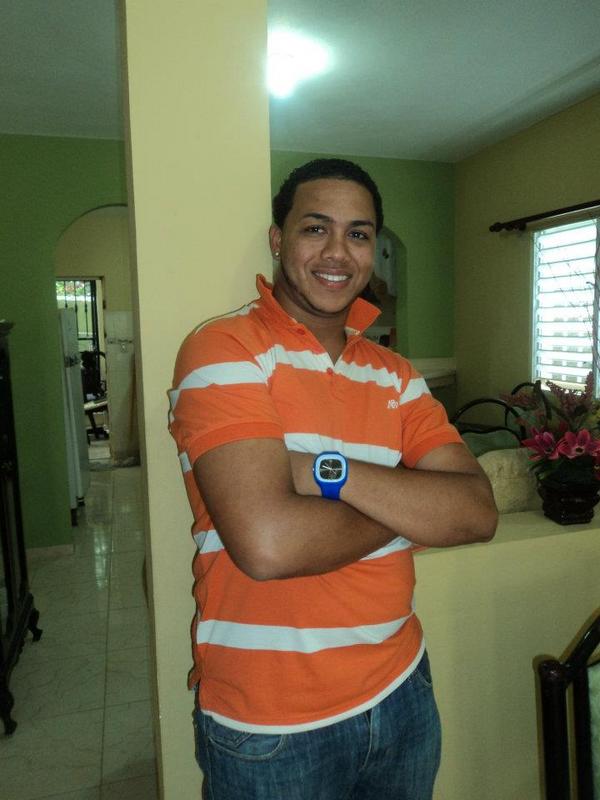Date this pretty Dominican Republic man Edward04 from La Vega DO9896