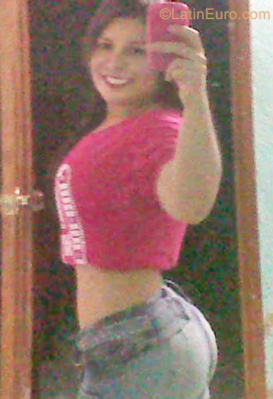 Date this fun Colombia girl Blanca from Bucaramanga CO8677