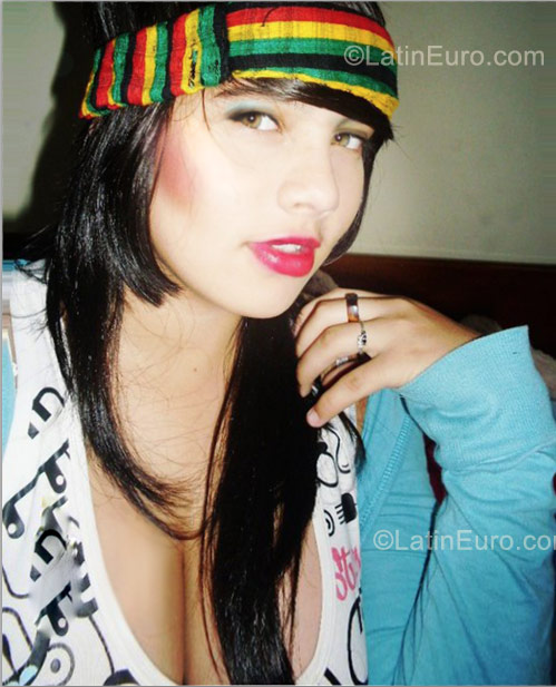 Date this funny Colombia girl Estefania from Medellin CO8679