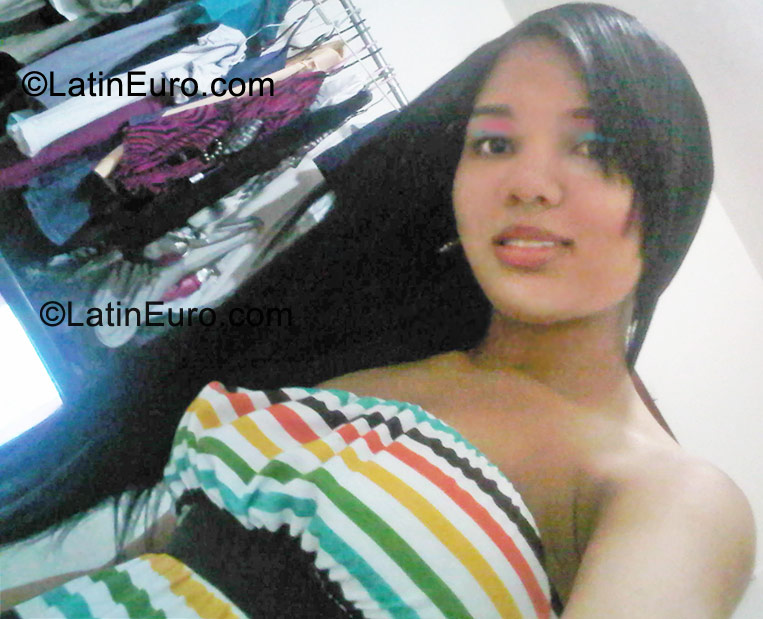Date this fun Dominican Republic girl Cristal from Santo Domingo DO9903