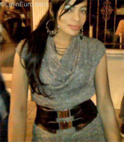 Date this charming Dominican Republic girl Yossy from San Juan DO11716