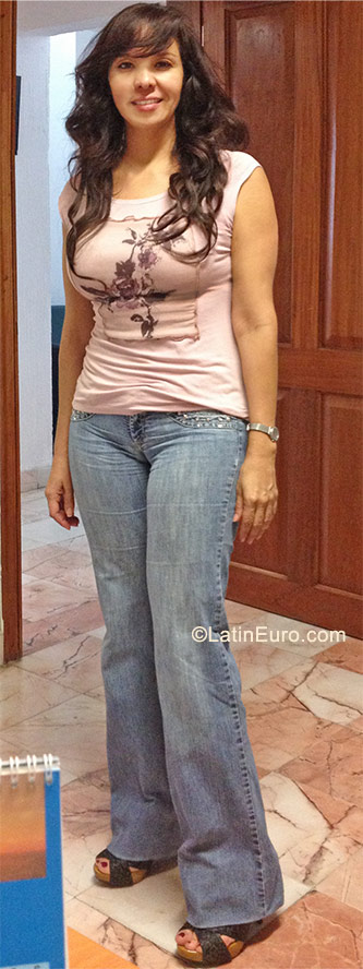 Date this tall Mexico girl Paola from Guadalajara MX531