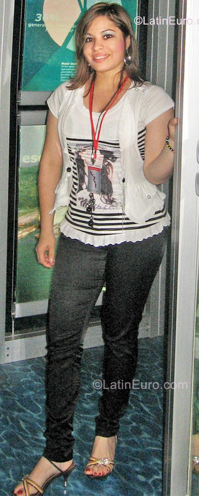 Date this hot Colombia girl Diana Patricia from Bucaramanga CO8708