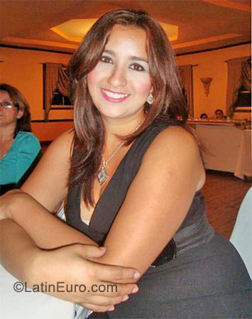 Date this georgeous Honduras girl Pamela from San Pedro Sula HN504