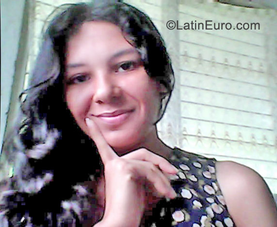 Date this pretty Panama girl Zuzu from Panama City PA199