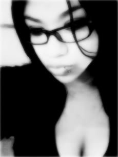 Date this delightful United States girl Kushsmoker559 from Visalia US11872