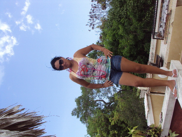 Date this voluptuous Dominican Republic girl Cristal from La Romana DO9935