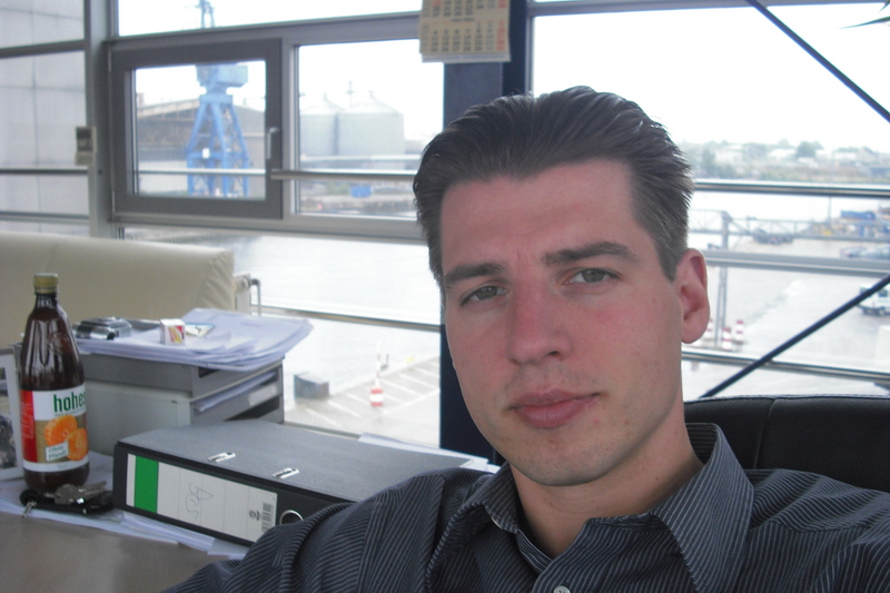 Date this young Germany man Awuab from Hamburg DE272