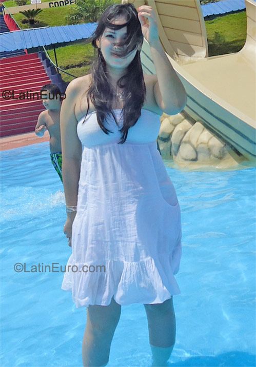 Date this hard body Honduras girl Junni from Tegucigalpa HN506