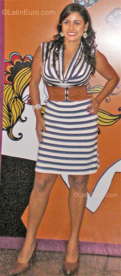 Date this foxy Colombia girl Marlen from Medellin CO8750