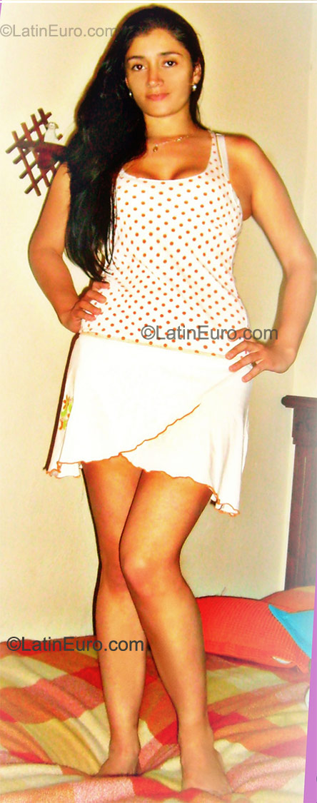 Date this pretty Colombia girl Lauren from Medellin CO8782
