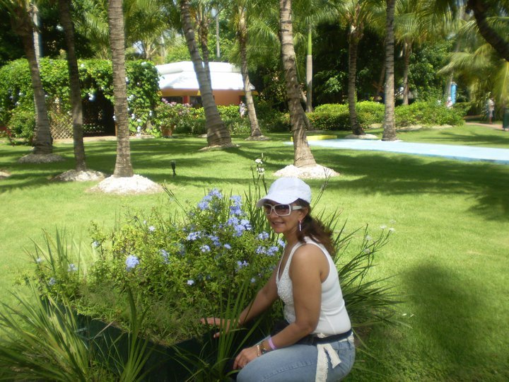 Date this good-looking United States girl Mayra from Columbus US11923