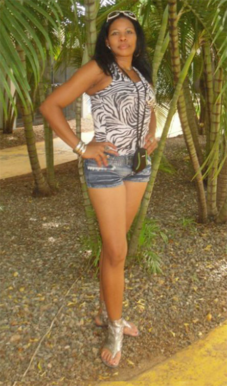 Date this gorgeous Dominican Republic girl Odalis from Republica Dominicana DO10003
