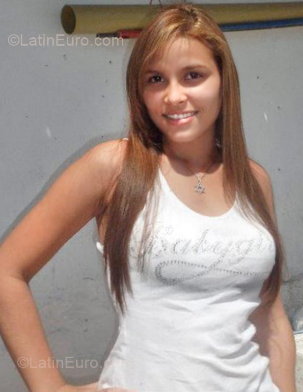 Date this funny Colombia girl Natalia from Barranquilla CO8842