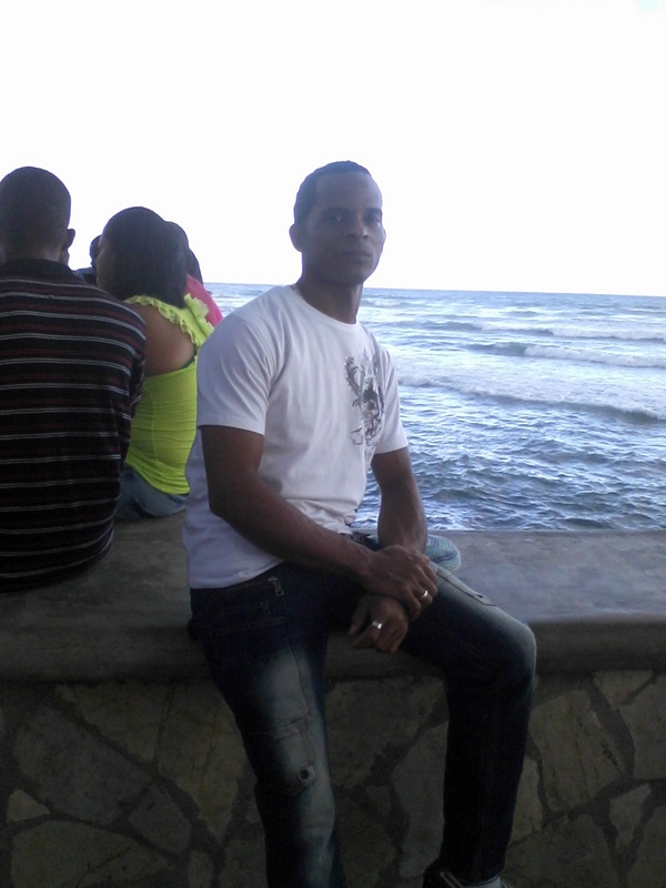 Date this funny Dominican Republic man Antionio from Santo Domingo DO10016