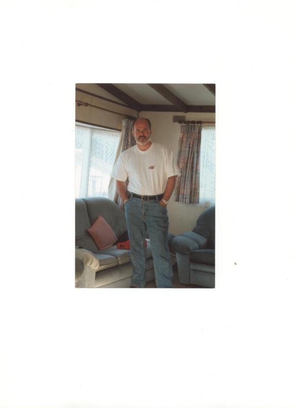 Date this young United Kingdom man Jonathan from Manchester GB591